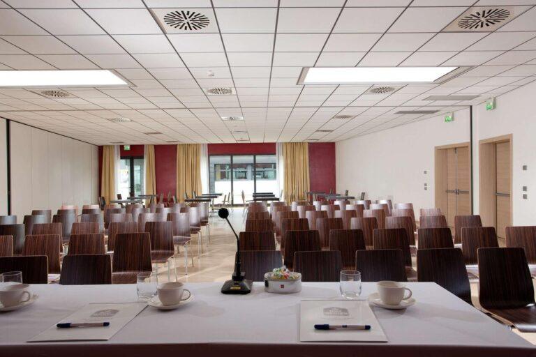 bw-quid-venice-mestre-1lieu1salle-meeting.jpg