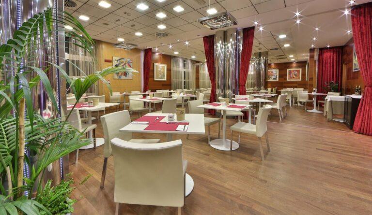 crowne-plaza-pavoda-1lieu1salle-reunions.jpg
