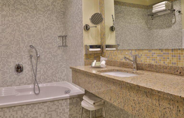 crowne-plaza-venise-est-quarto-altino-1lieu1salle-evenements.jpg