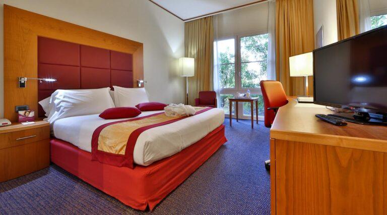 crowne-plaza-venise-est-quarto-altino-1lieu1salle-events.jpg