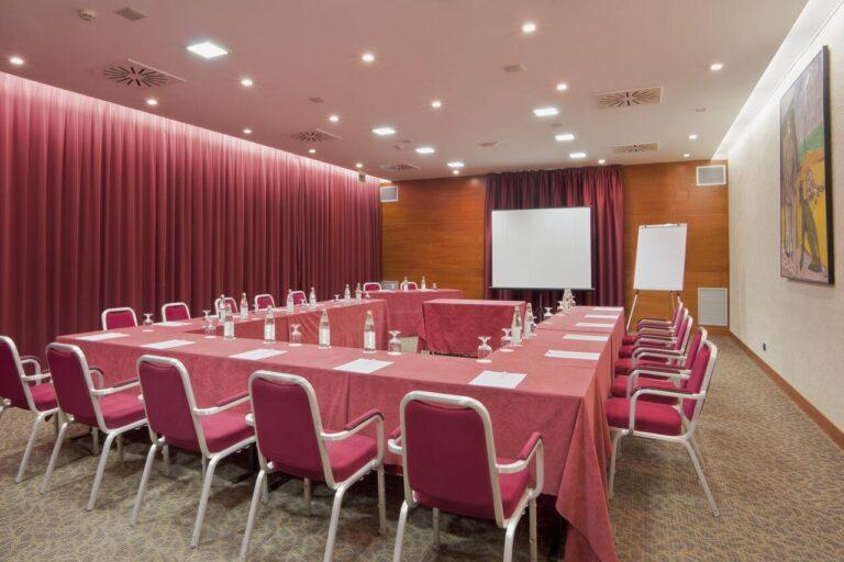 crowne-plaza-venise-est-quarto-altino-1lieu1salle-seminaires.jpg