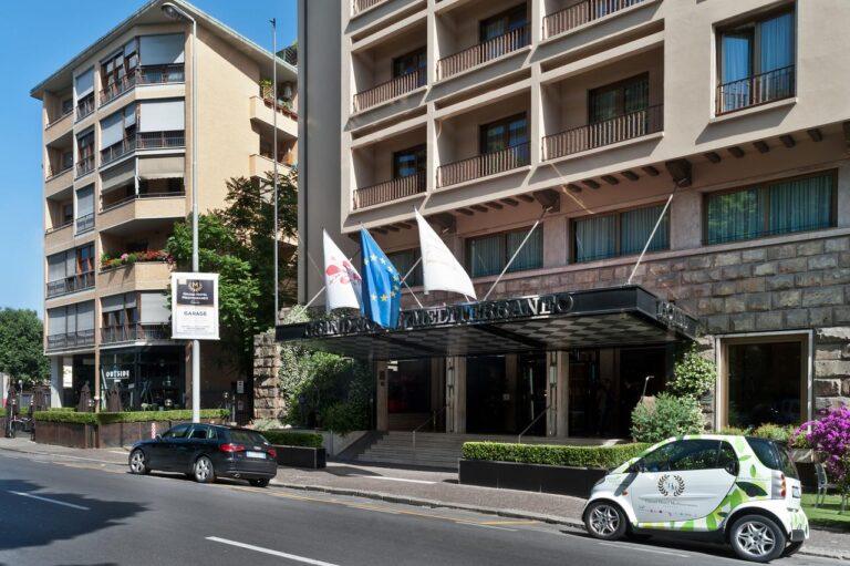 fh55-grand-hotel-mediterraneo-1lieu1salle-meeting.jpg
