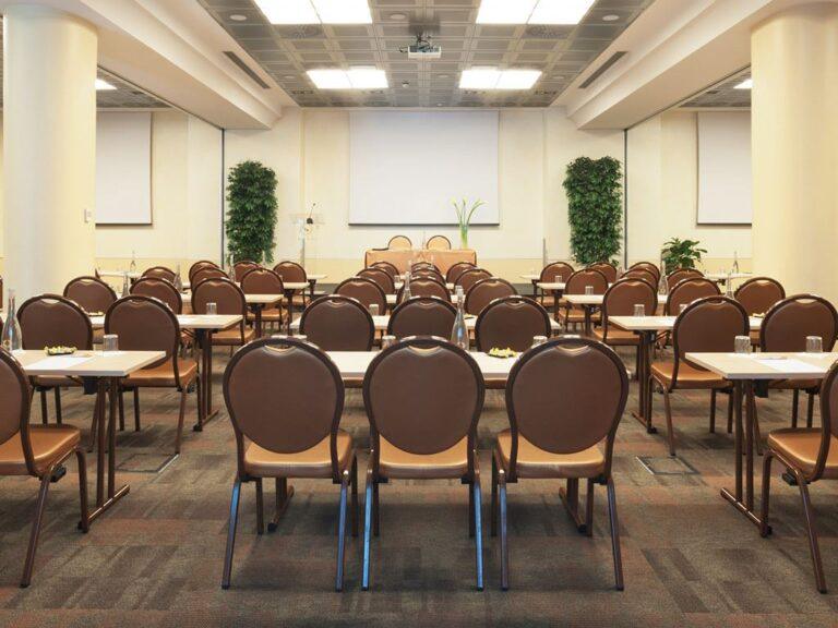 fh55-grand-hotel-mediterraneo-1lieu1salle-meetings.jpg