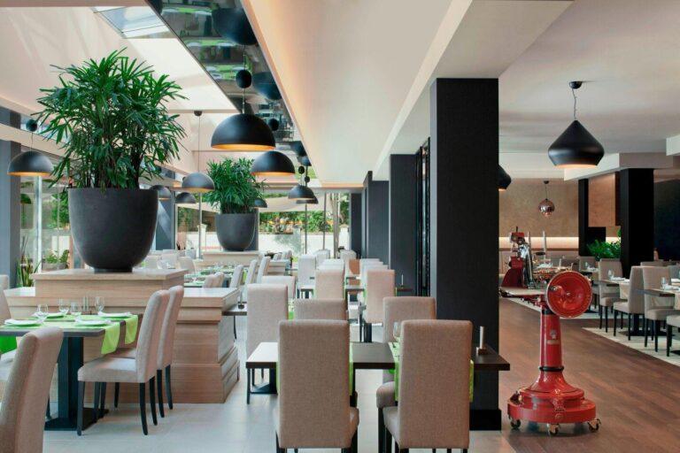 four-points-sheraton-kecskemet-1lieu1salle-seminaire.jpg