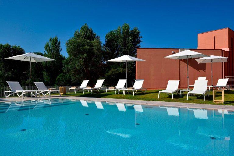 four-points-sheraton-siena-1lieu1salle-meetings.jpg
