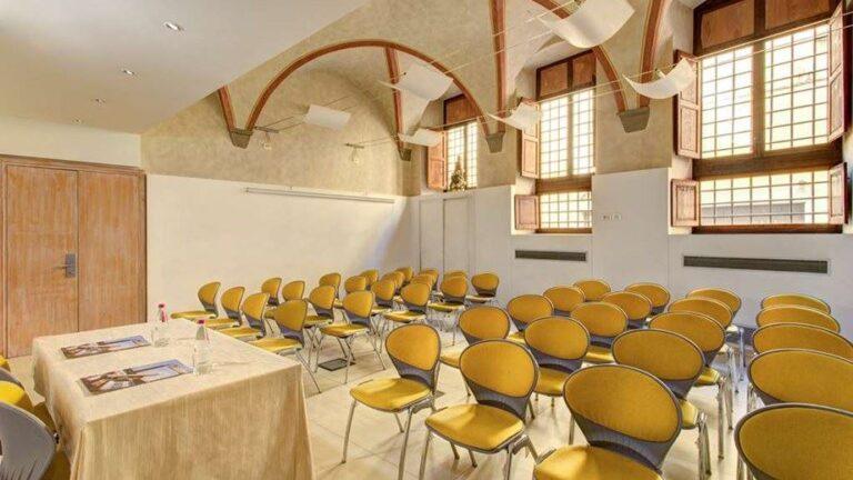 grand-hotel-cavour-florence-1lieu1salle-meetings.jpg