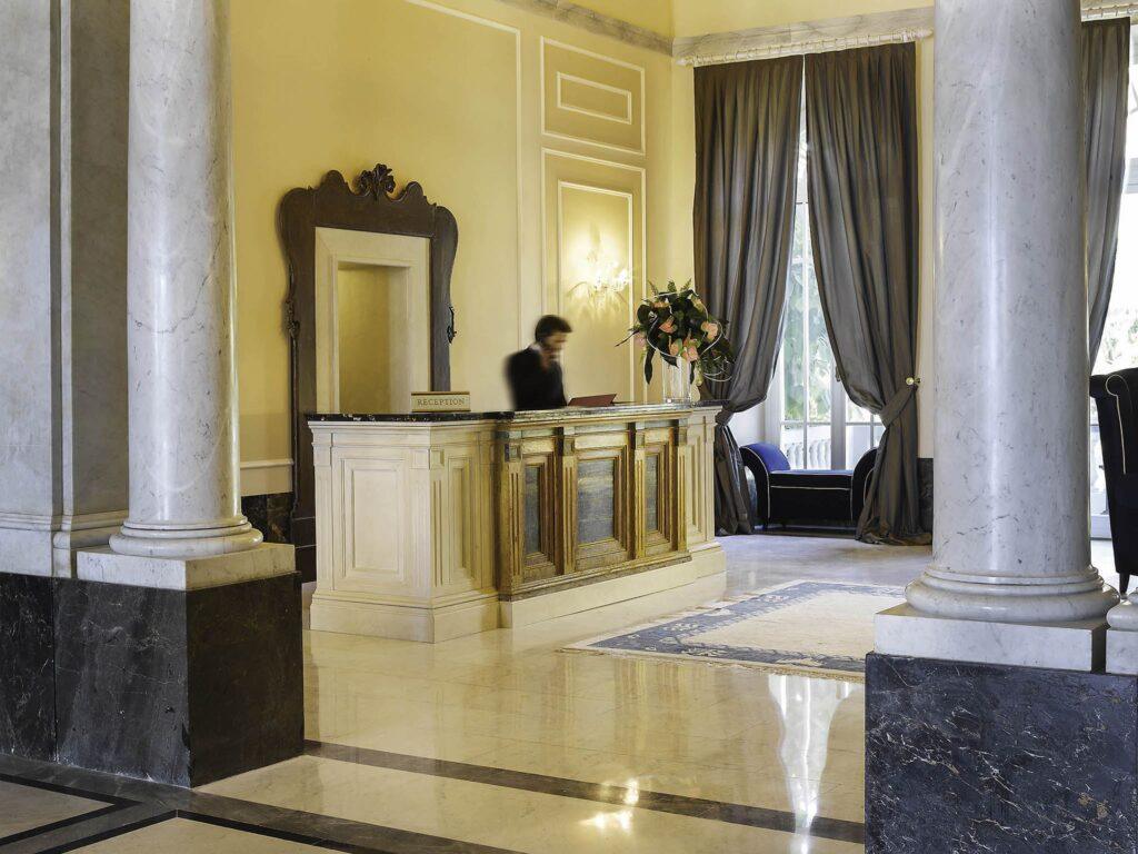 http://www.accorhotels.com/A2H1