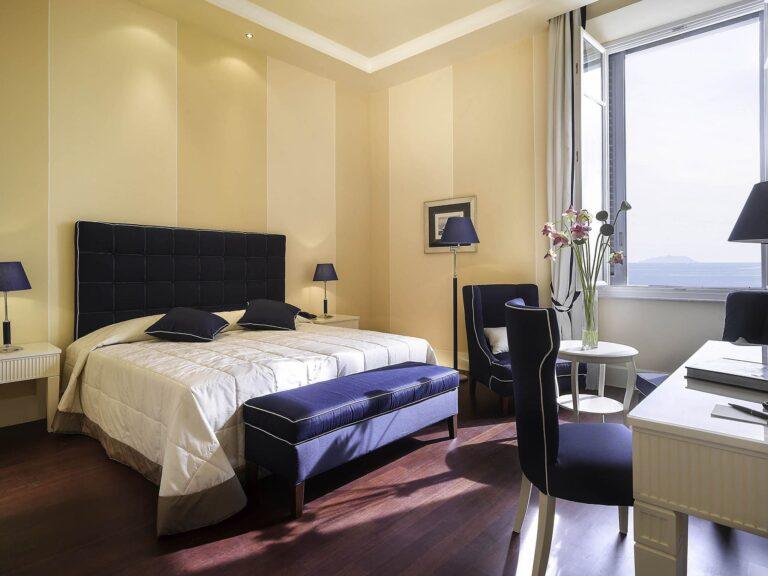 http://www.accorhotels.com/A2H1