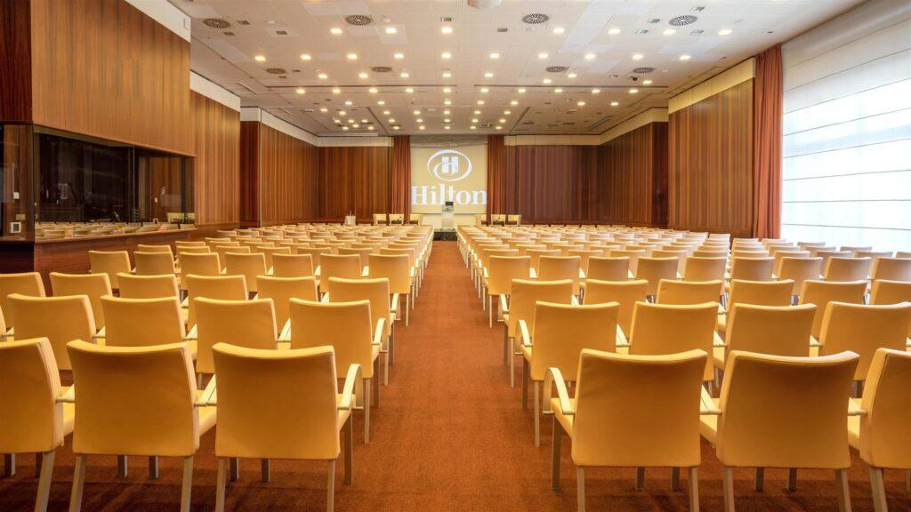 hilton-florence-metropole-1lieu1salle-conference.jpg