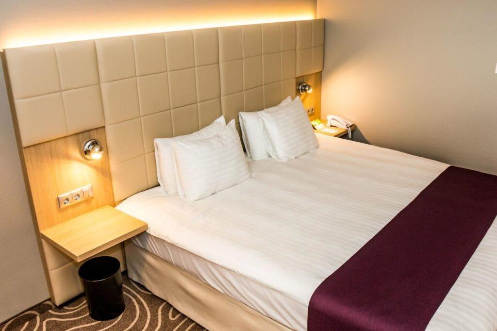 holiday-inn-budapest-budaors-1lieu1salle-evenements.jpg