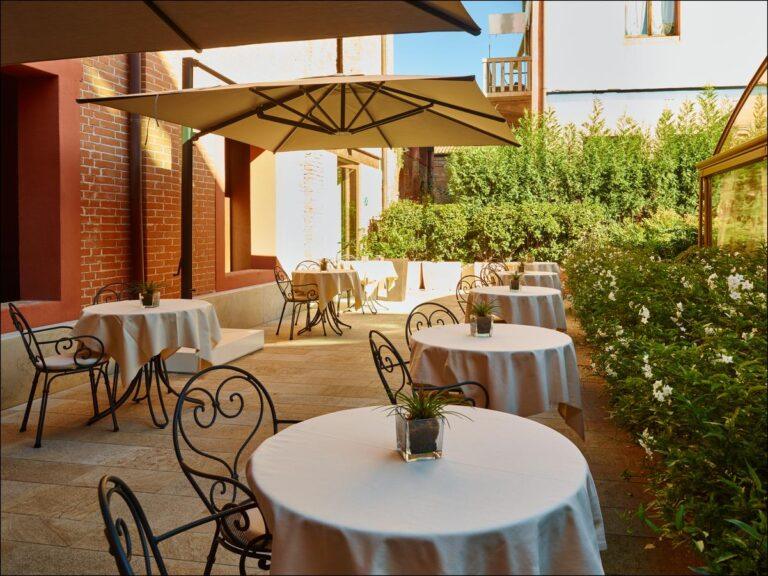 hyatt-centric-murano-venice-1lieu1salle-meeting.jpg