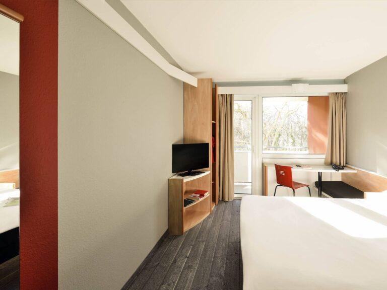 http://www.accorhotels.com/1682