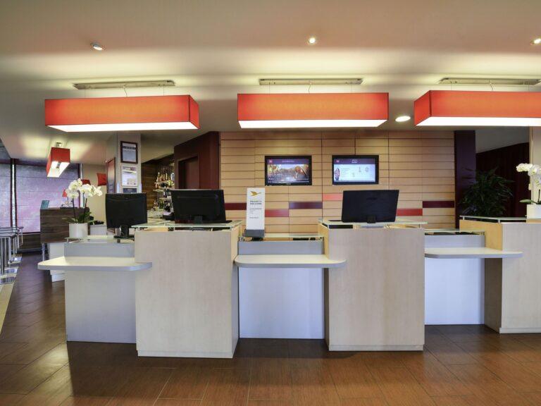 https://www.accorhotels.com/1682