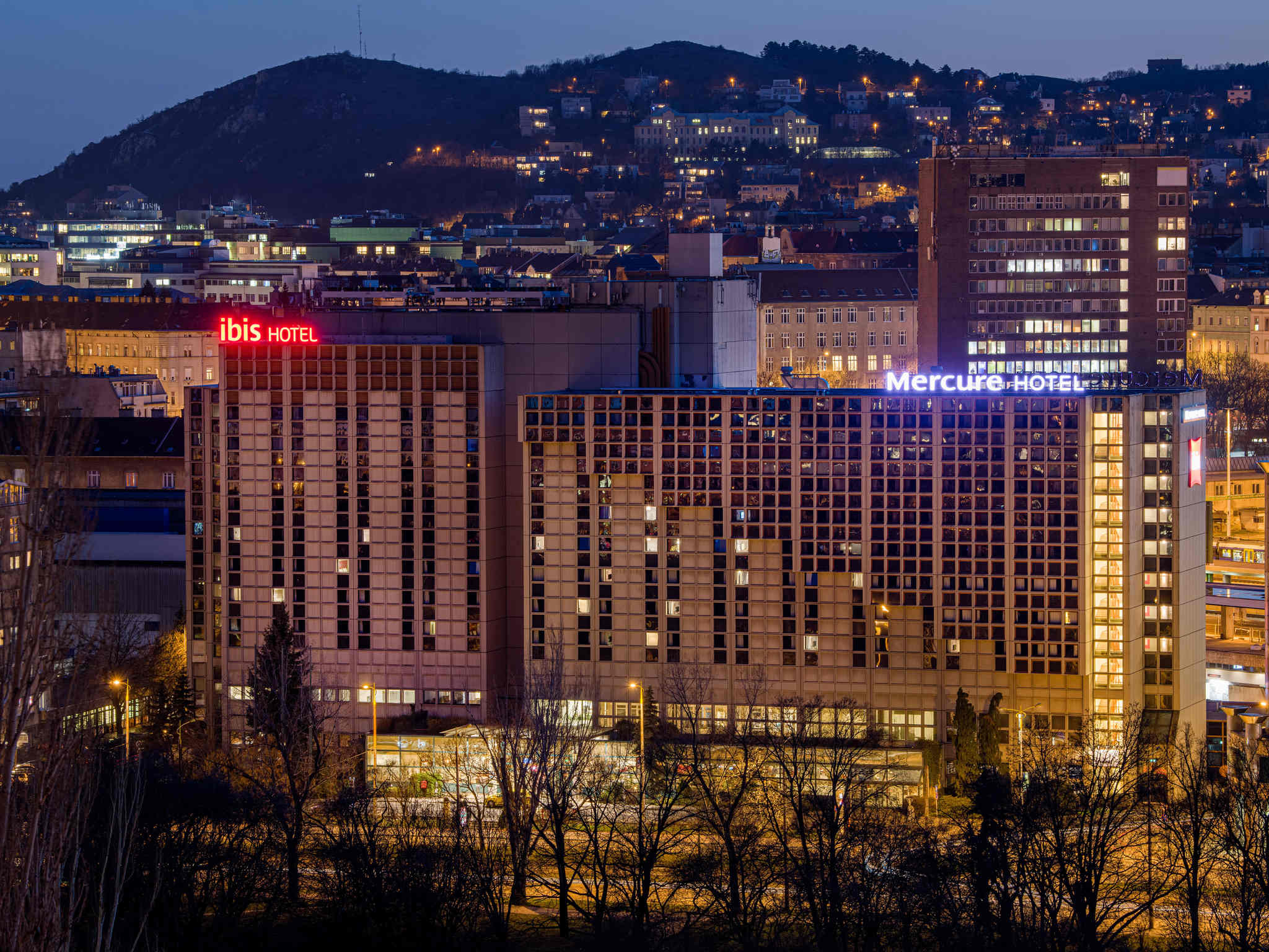 ? Mercure Budapest Castle Hill ?