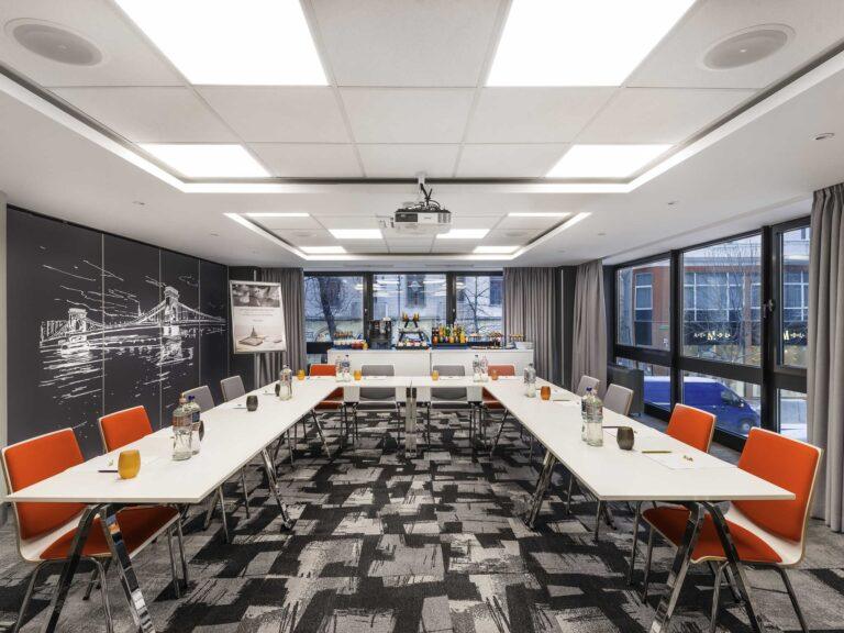 https://www.accorhotels.com/1765