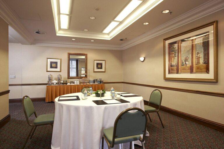 millennium-court-budapest-1lieu1salle-congres.jpg