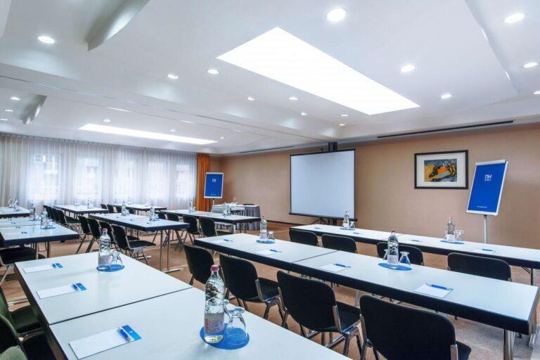 nh-budapest-city-1lieu1salle-meeting.jpg