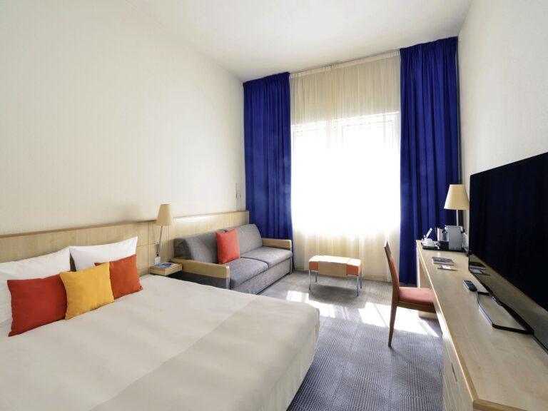https://www.accorhotels.com/3560