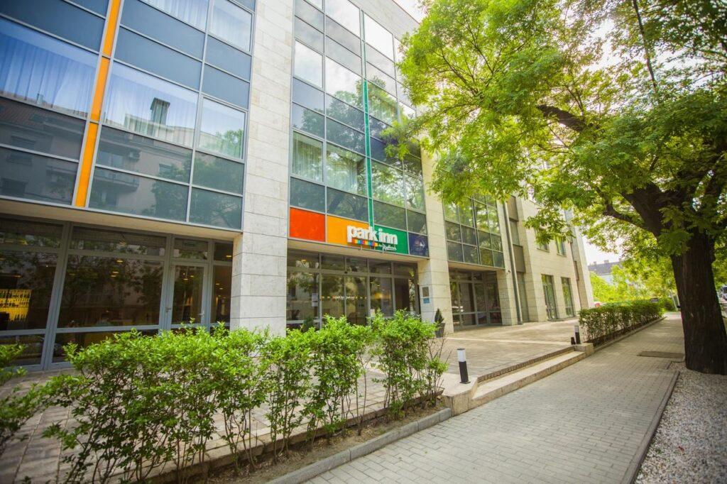 park-inn-radisson-budapest-1lieu1salle-reunions.jpg