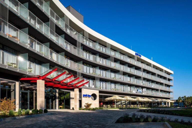 park-inn-radisson-zalakaros-1lieu1salle-event.jpg