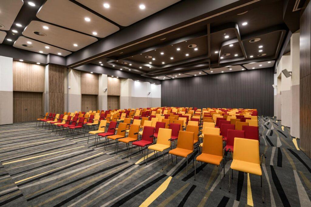 park-inn-radisson-zalakaros-1lieu1salle-seminaires.jpg