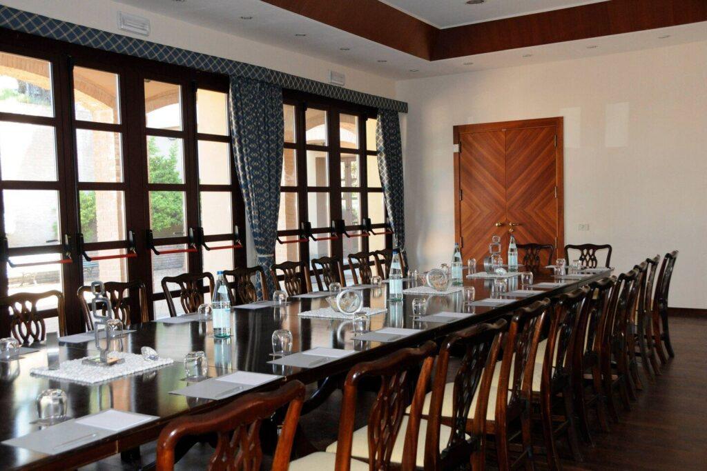 renaissance-tuscany-ciocco-resort-1lieu1salle-conferences.jpg