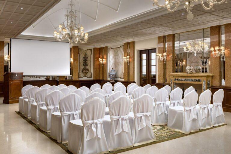 the-gritti-palace-1lieu1salle-conference.jpg