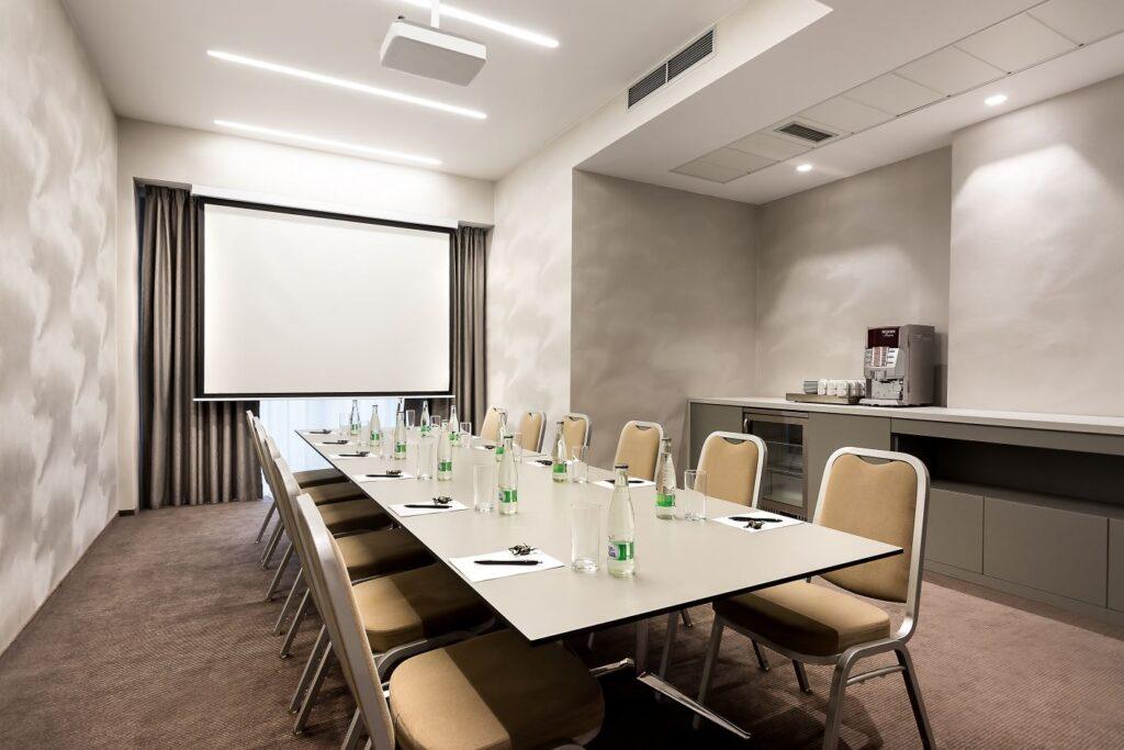 bw-premier-international-brno-1lieu1salle-meeting.jpg
