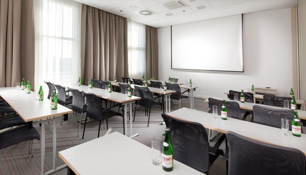 comfort-olomouc-centre-1lieu1salle-seminaire.jpg