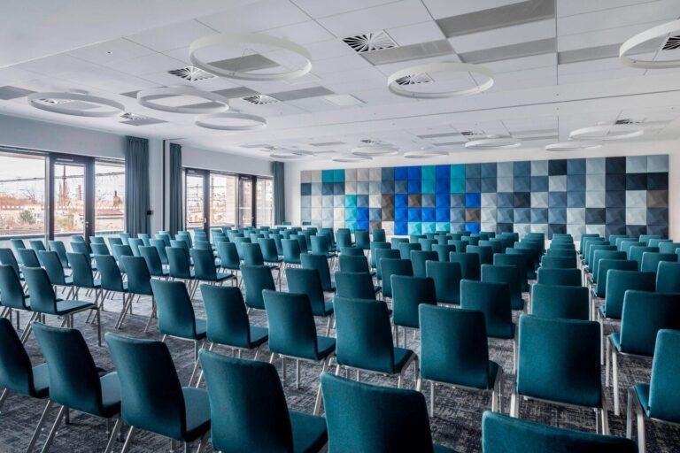 courtyard-brno-1lieu1salle-meeting.jpg