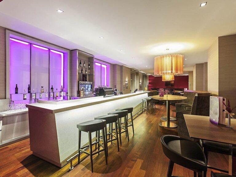 http://www.accorhotels.com/7051