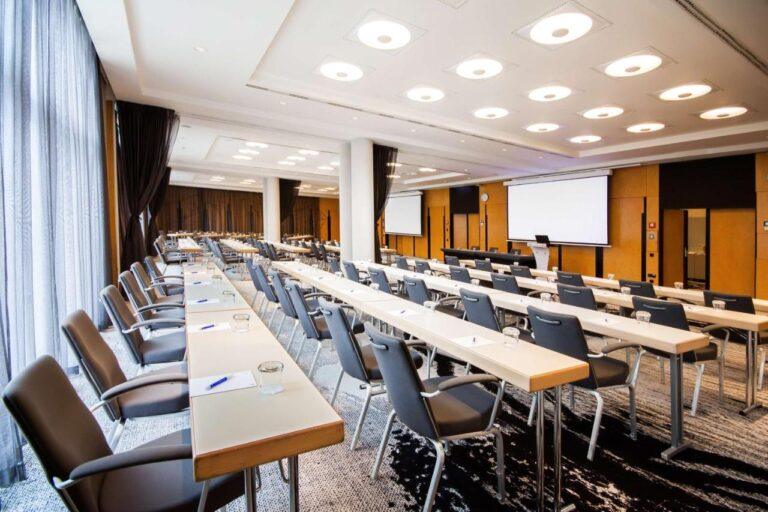 nh-prague-city-1lieu1salle-meeting.jpg