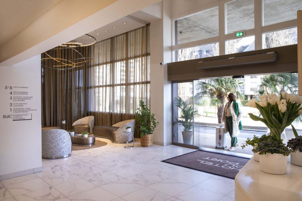3W8A2384-hotel-du-port-bd-scaled-1.jpg