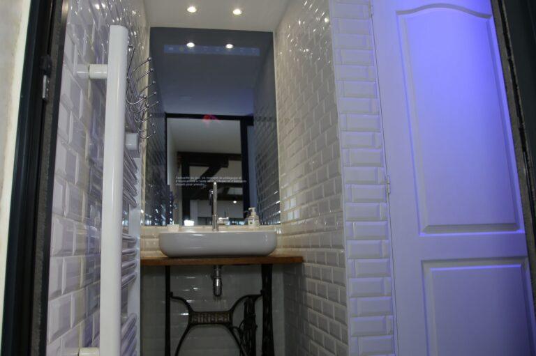 4-Toilettes-1-scaled-1.jpg
