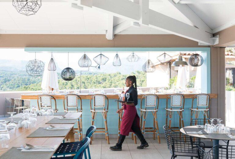 Club-Med-Opio-Provence-1lieu1salle-restaurant.jpg