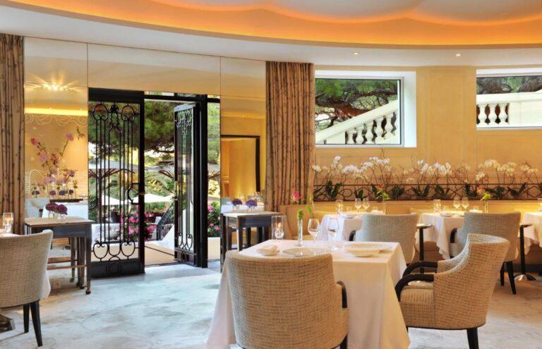 Grand-hotel-cap-ferrat-1lieu1salle-restaurant.jpg