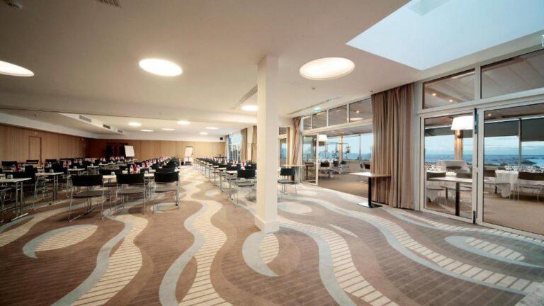 Holiday-Inn-Nice-Laurent-Var-1lieu1salle-conference2.jpg