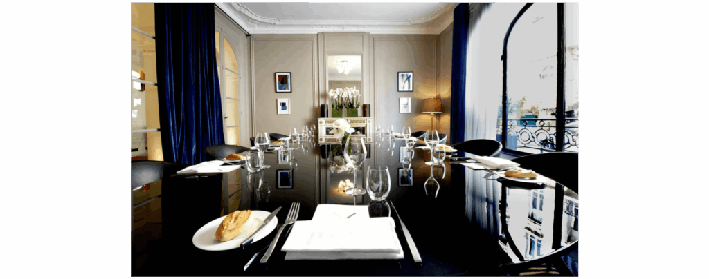 Hotel-Vernet-1lieu1salle-table.png