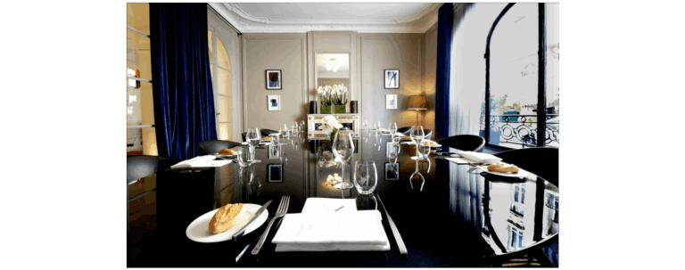 Hotel-Vernet-1lieu1salle-table.png
