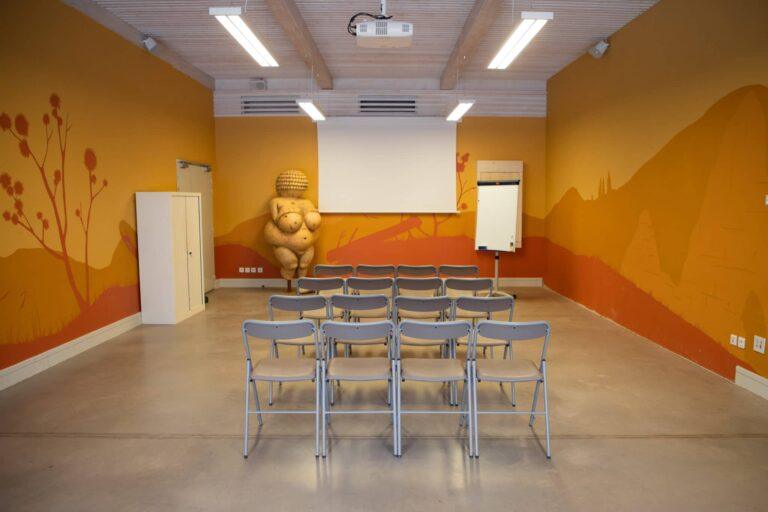 Lion.jpg