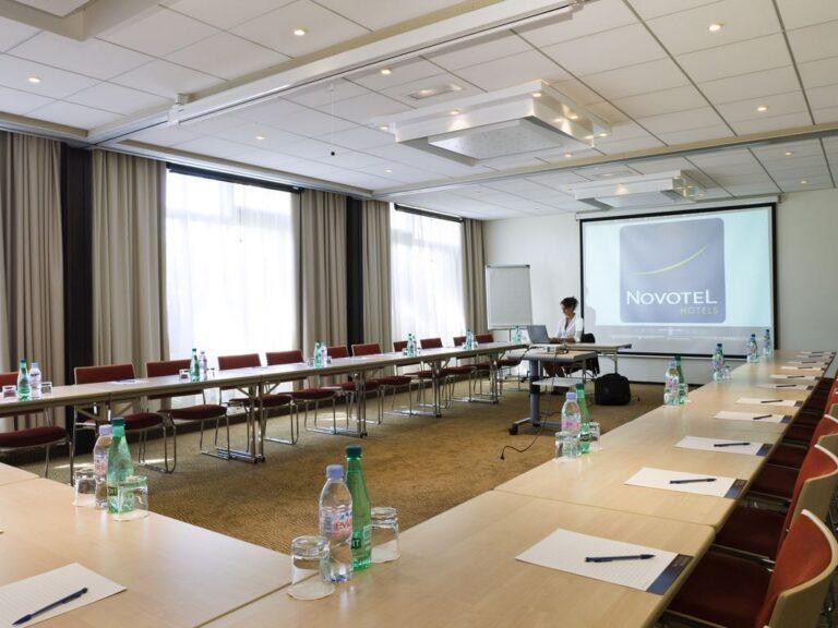 Salle de conférence "Roquebrune"