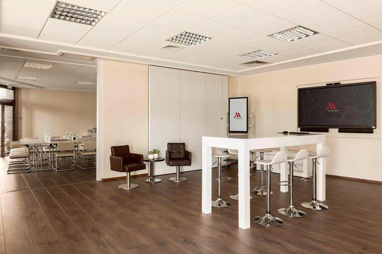 Riviera-Marriott-Porte-Monaco-1lieu1salle-cannes.jpg
