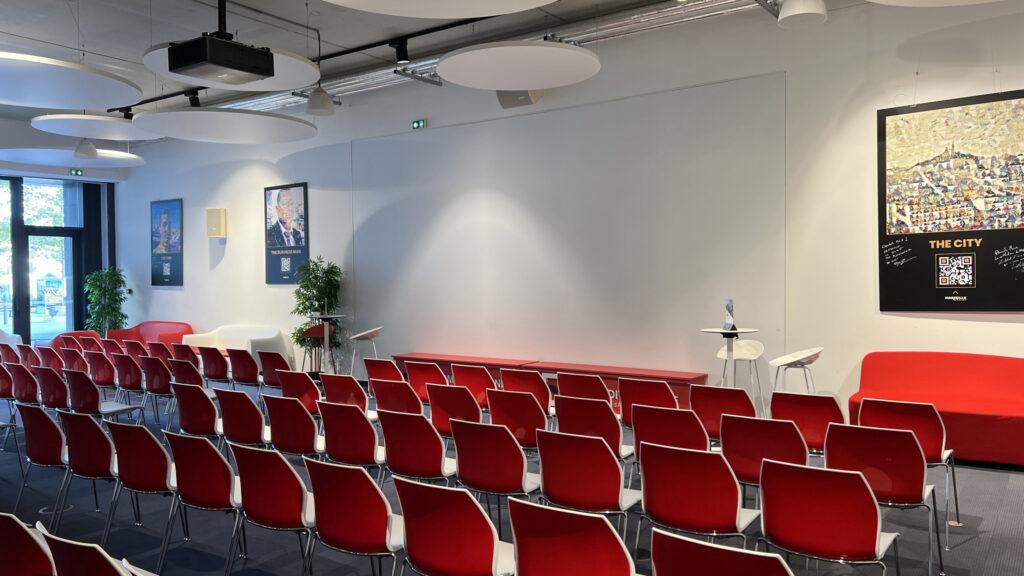 SALLE-AUTONOME-format-theatre-scaled-1.jpg