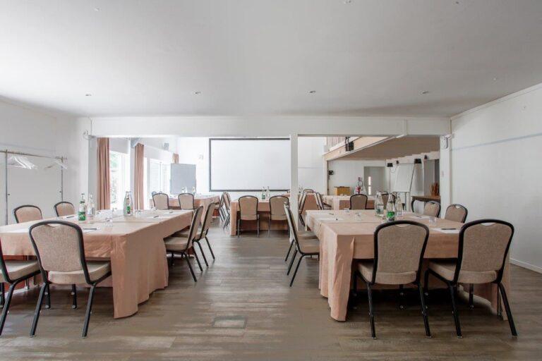 Salle-Forum-Ilots-110m²