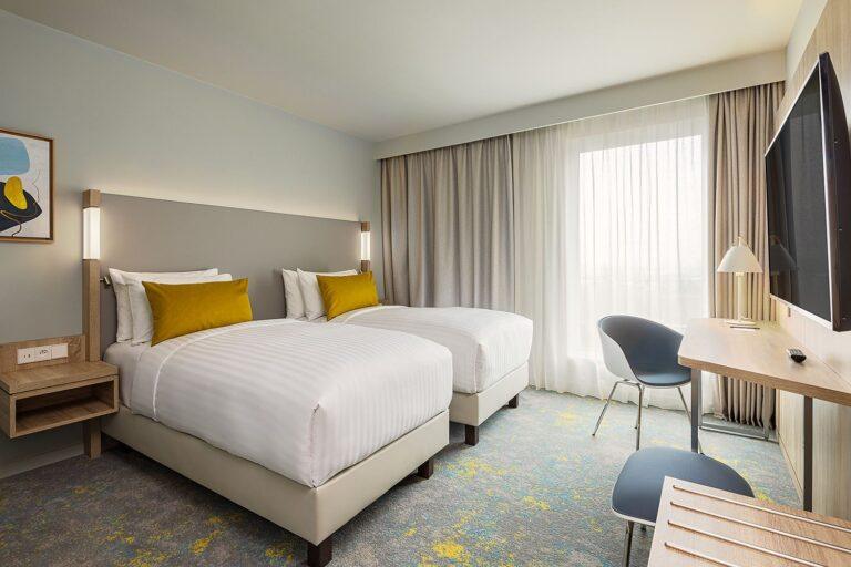 PARCA_Executive_Room_Twin_prev.jpg