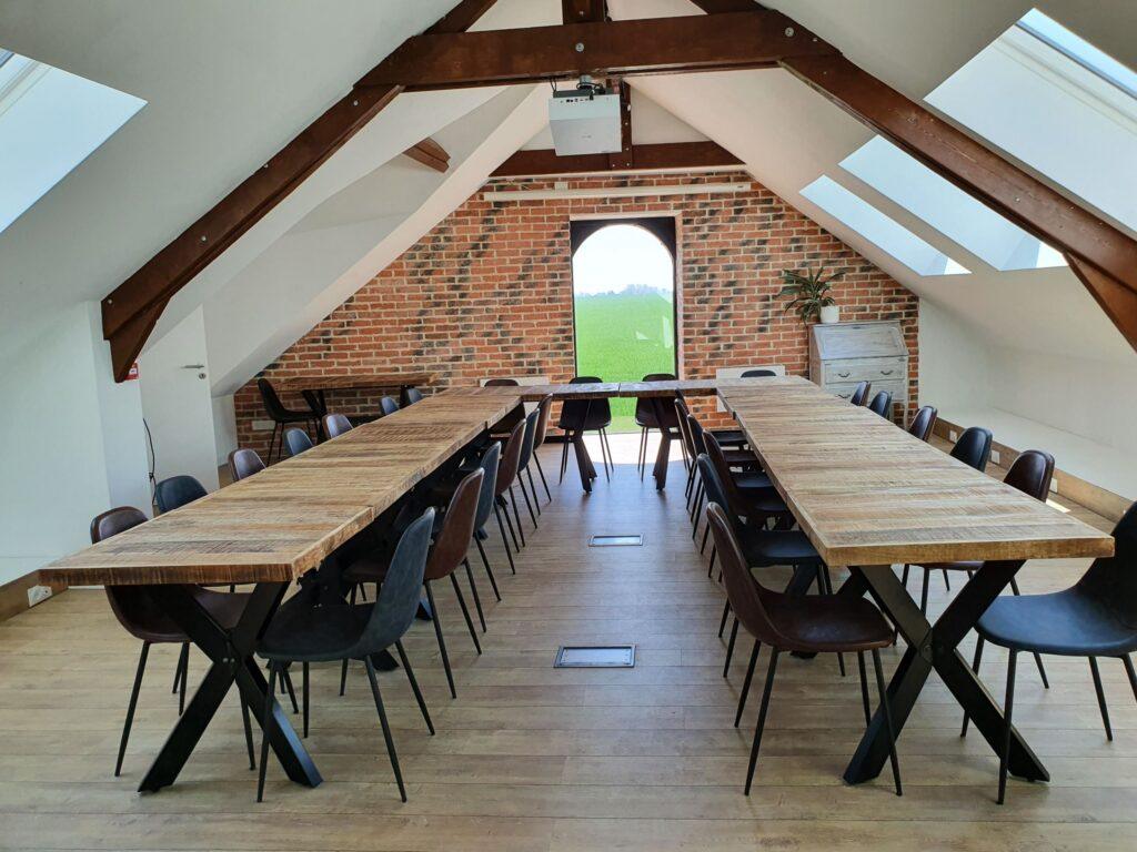 Salle-seminaire-avec-vue-2-scaled
