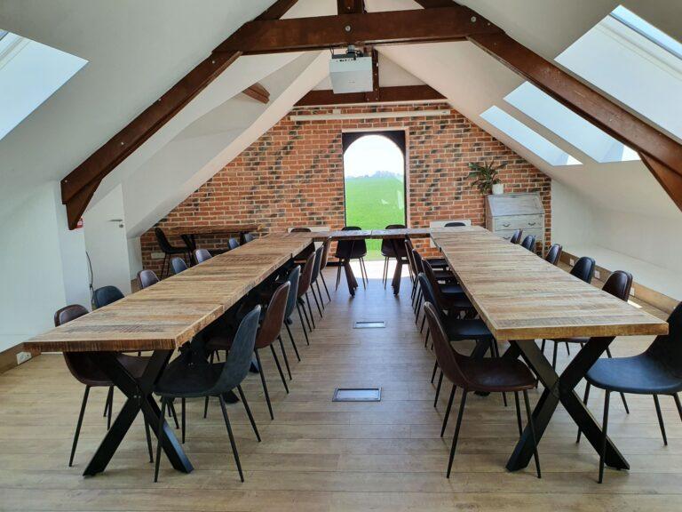 Salle-seminaire-avec-vue-2-scaled