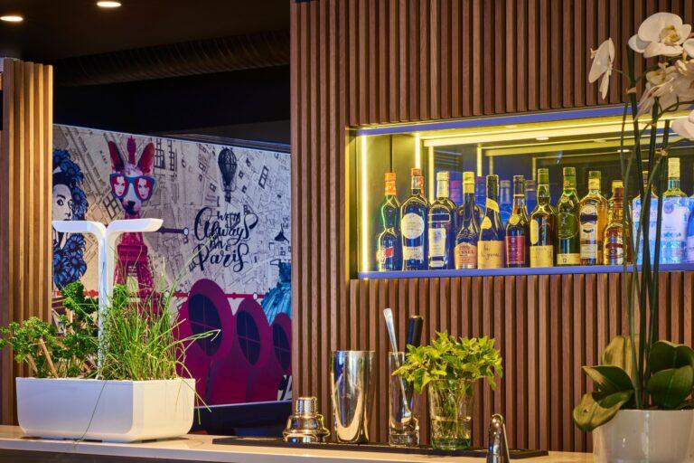 Campanile_ParisBercy_vue-bar-scaled-1.jpg