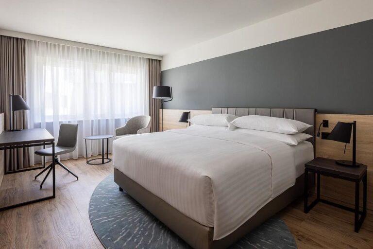 basel-marriott-1lieu1salle-seminaire.jpg