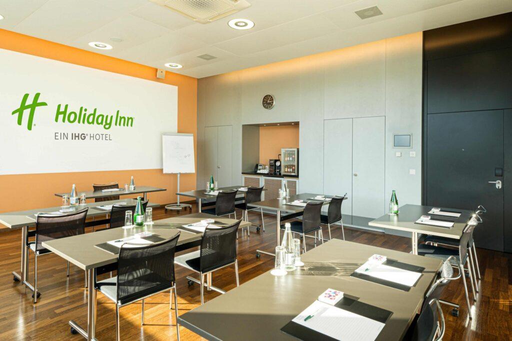 holiday-inn-bern-westside-1lieu1salle-congres-scaled-1.jpeg